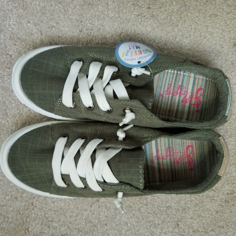 Jellypop Slip-On Sneakers NWT Size 7.5